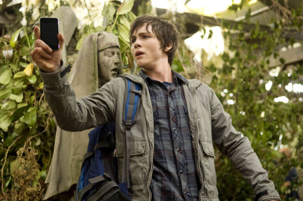 photo 18 in Logan Lerman gallery [id503973] 2012-04-30 00:00:00