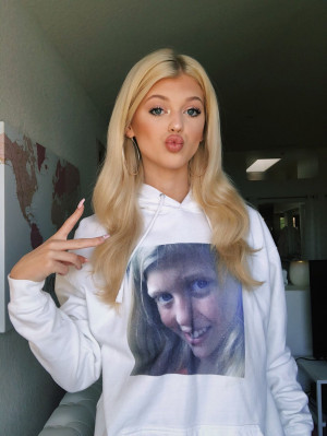 Loren Gray – Social Media