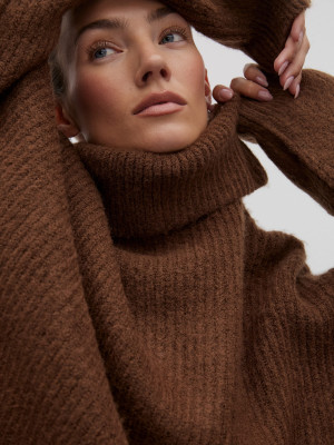 Lorena Rae for RÆRE