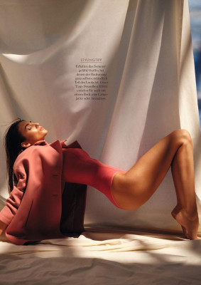 Lorena Rae by Alex Waltl for ELLE Germany // August 2021