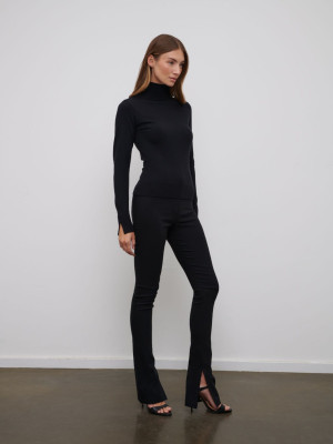 Lorena Rae for RAERE by Lorena Winter 2023 (part 2)