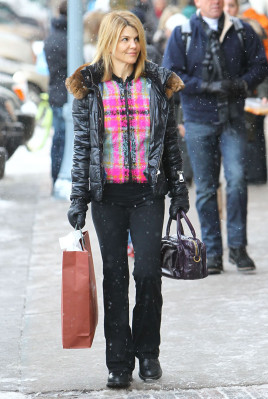 Lori Louglin pic #595520