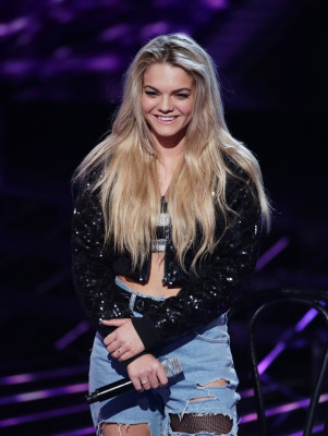 Louisa Johnson pic #979939