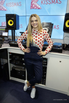 Louisa Johnson pic #982476