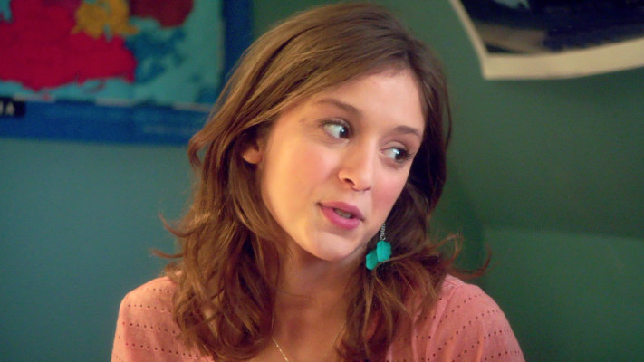 Lucie Bourdeu - French shortcom ‘En Famille’