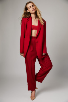 Lucy Fry-«WONDERLAND» 2021.