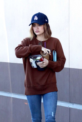 Lucy Hale – Grabs some food in LA