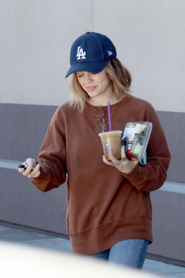 Lucy Hale – Grabs some food in LA