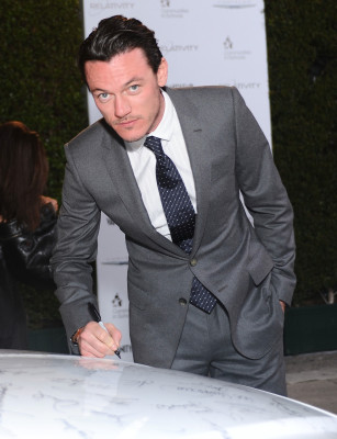 Luke Evans pic #732409