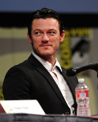 Luke Evans pic #732425