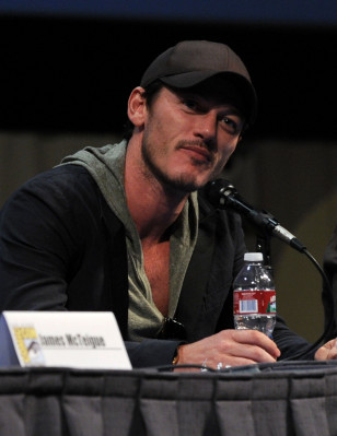 Luke Evans pic #732422