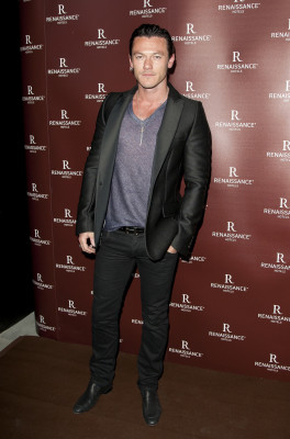 Luke Evans pic #732411