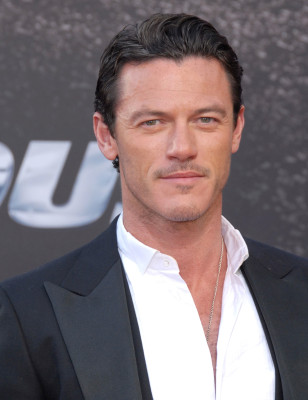 photo 3 in Luke Evans gallery [id736512] 2014-06-05 00:00:00