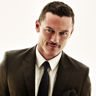 Luke Evans pic #764622