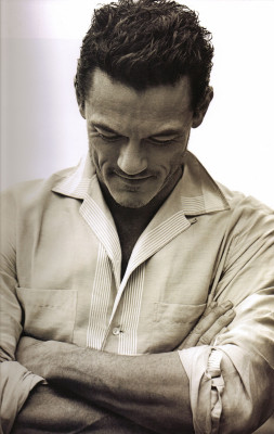 Luke Evans pic #764632