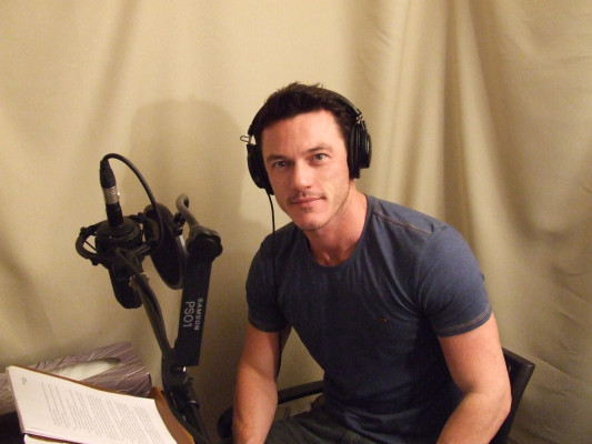 Luke Evans pic #773975