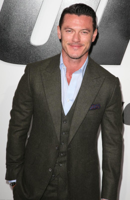 Luke Evans pic #800606