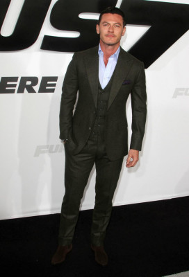 Luke Evans pic #800605