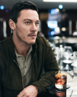 Luke Evans pic #950944