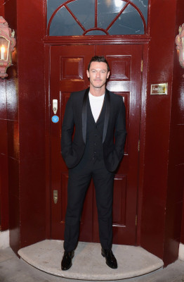 Luke Evans pic #931032