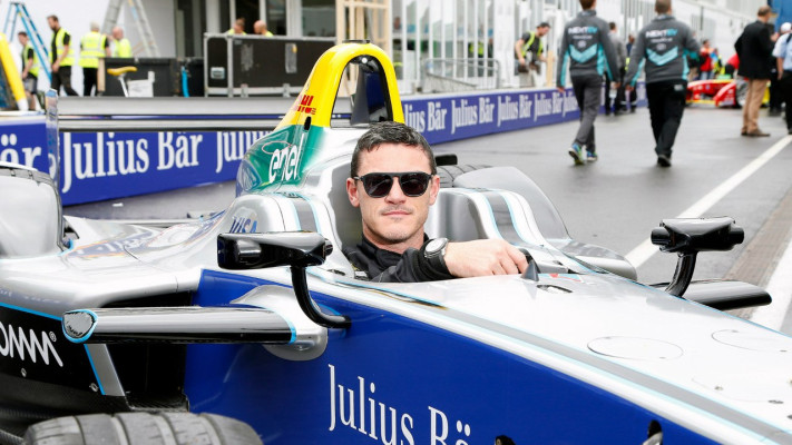 Luke Evans pic #931034
