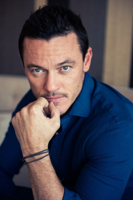 Luke Evans pic #930485