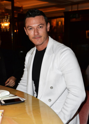 Luke Evans pic #930332