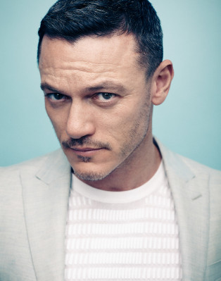 Luke Evans pic #910300