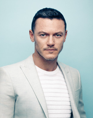 Luke Evans pic #910303