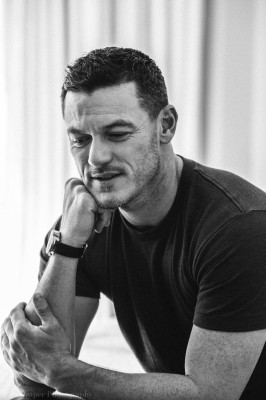 Luke Evans pic #910298