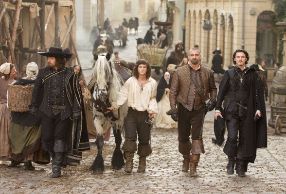 Luke Evans pic #725257