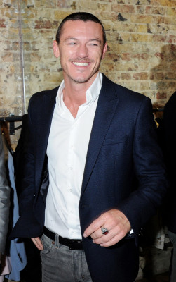 Luke Evans pic #733180