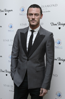 Luke Evans pic #733473