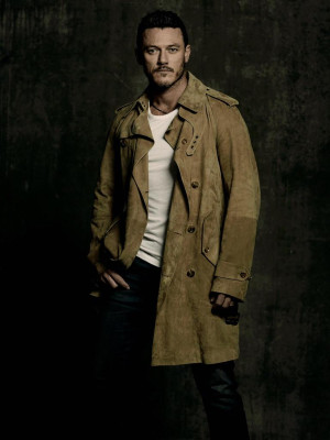 Luke Evans-GQ Style/HARRODS MAN 2017