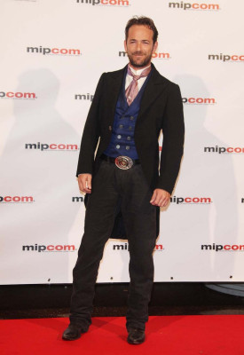 photo 24 in Luke Perry gallery [id302557] 2010-10-08 00:00:00