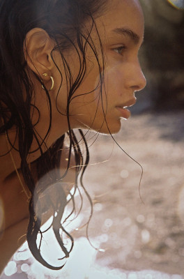 Luma Grothe by Cameron Hammond