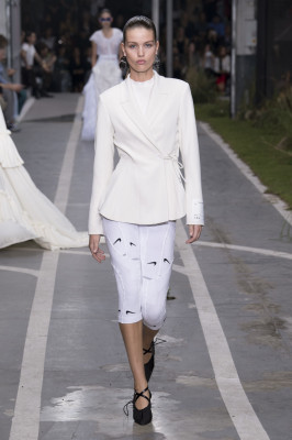 Off-White - Spring/Summer 2019 Fashion Show in Paris