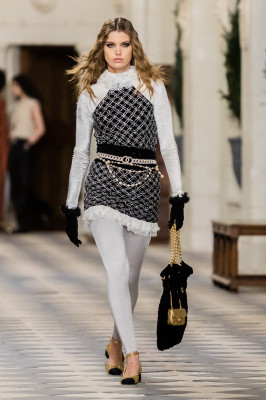 Chanel Pre-Fall 2021 Fashion Show in Paris