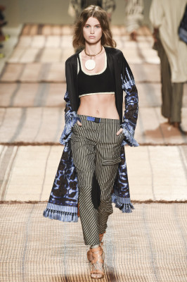 Luna Bijl - ETRO SPRING/SUMMER 2017 FASHION SHOW IN MILAN