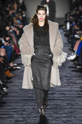 Luna Bijl - Max Mara Autumn/Winter 2018 Fashion Show in Milan