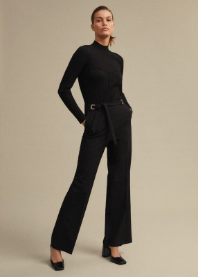 Luna Bijl - Mango &quot;The Gift Guide&quot; 2021