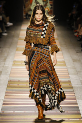 Luna Bijl - Etro Autumn/Winter 2018 Fashion Show in Milan