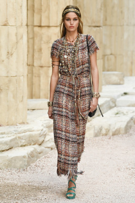Luna Bijl - CHANEL CRUISE 2017-2018 FASHION SHOW IN PARIS