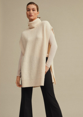 Luna Bijl - Mango &quot;The Gift Guide&quot; 2021