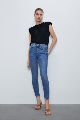 Luna Bijl - Zara