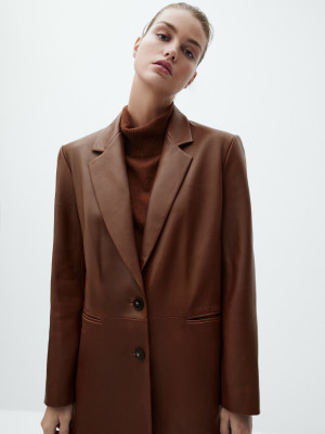 Luna Bijl - Massimo Dutti