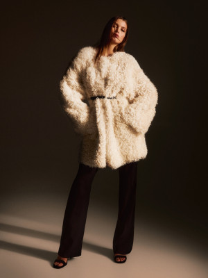 Luna Bijl - Massimo Dutti
