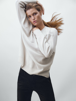 Luna Bijl - Massimo Dutti