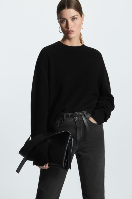 Luna Bijl - COS Fall/Winter 2023