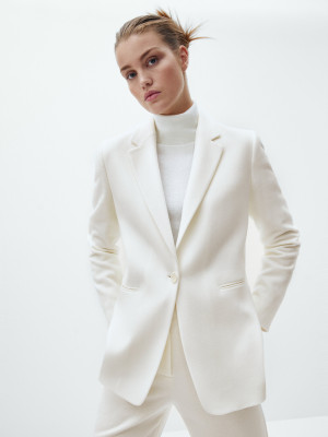 Luna Bijl - Massimo Dutti